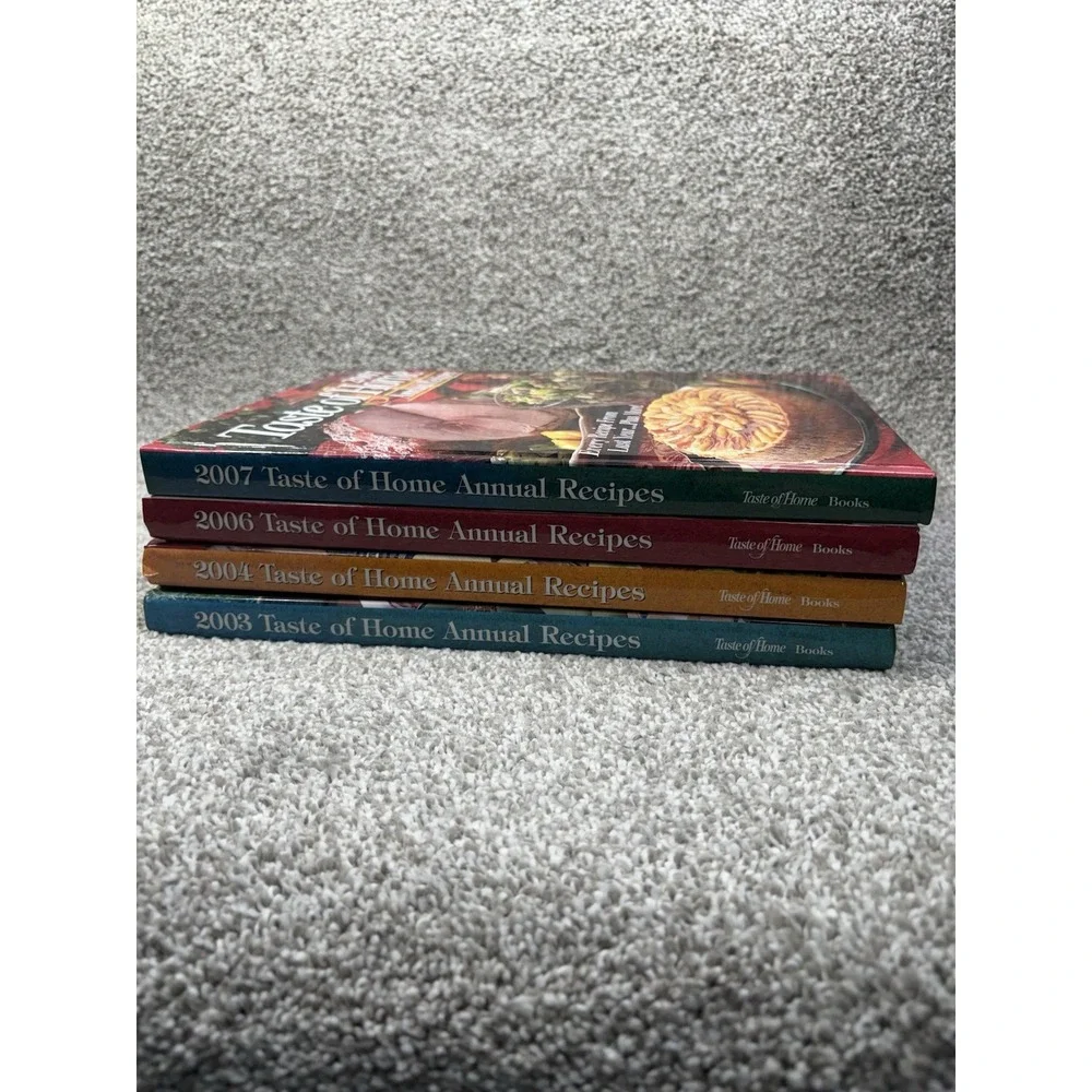 Taste of Home Annual Recipes Cookbook Lot 4 Books‎ 2003 2004 2006 2007 Hardcover